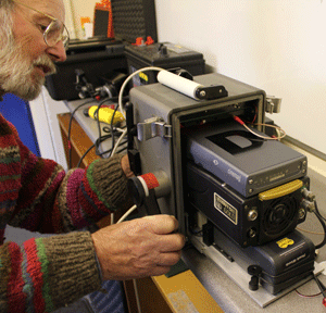 Peter Scoones installs camera adaptation kit into his modified housing