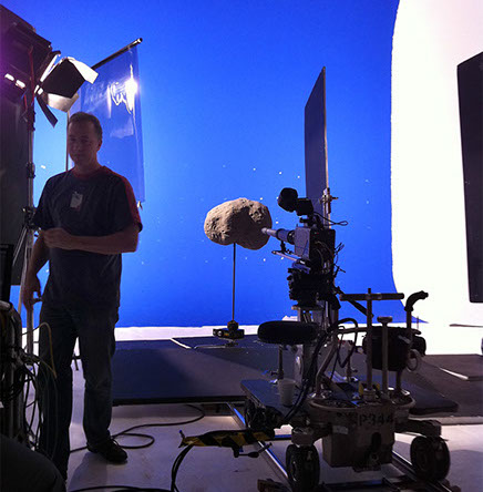 A model of an ateroid mounted on Model Mover 1, fitted with the Optex Excellence, which makes it appear enormous.